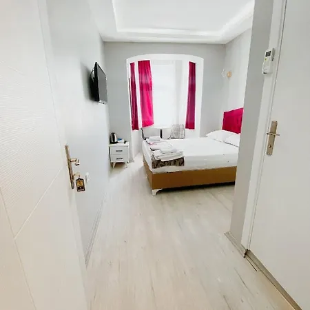 מלון דירות Aymila Apart